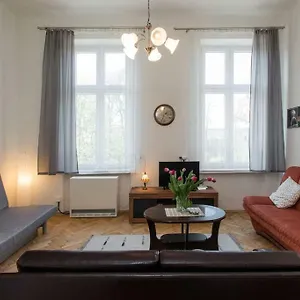apartament-gertrudy-belle.krakowhotelspoland.com/